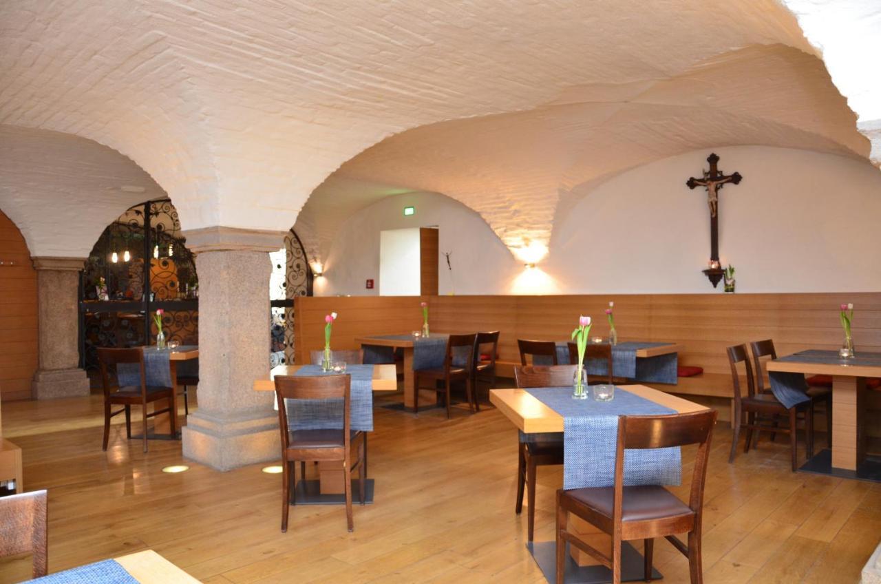 Haus St. Joseph Hotel Waldsassen Buitenkant foto